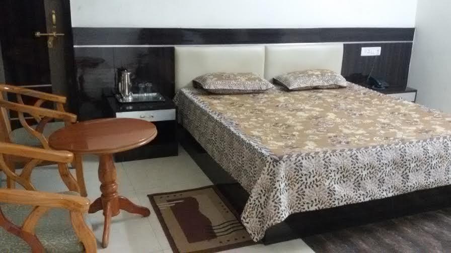 Hotel Kanishka Kanpur Eksteriør billede