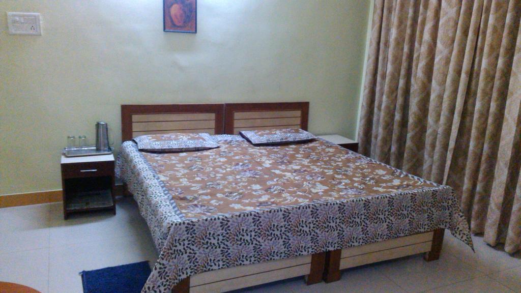 Hotel Kanishka Kanpur Værelse billede